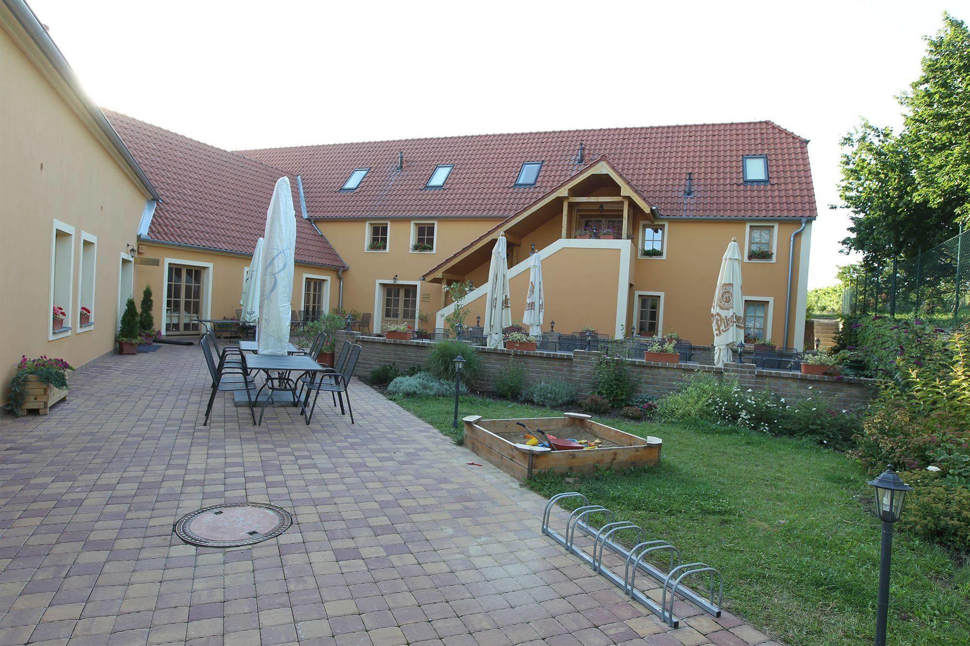 Hotel Pavlov Exterior photo